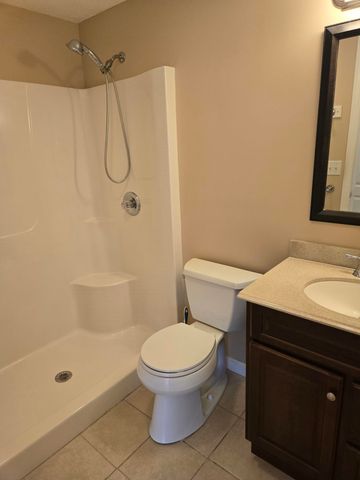 28 Owens Dr Unit 24, Swanzey, NH 03446