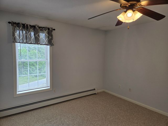28 Owens Dr Unit 24, Swanzey, NH 03446