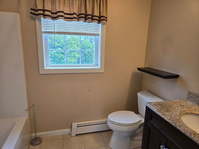 28 Owens Dr Unit 24, Swanzey, NH 03446
