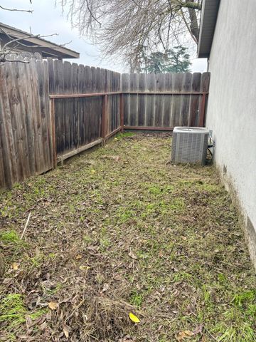 2005 E Marshall, Turlock, CA 95380