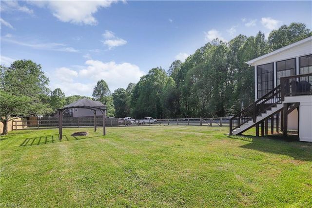 100 Woodstaff Road, Kernersville, NC 27284