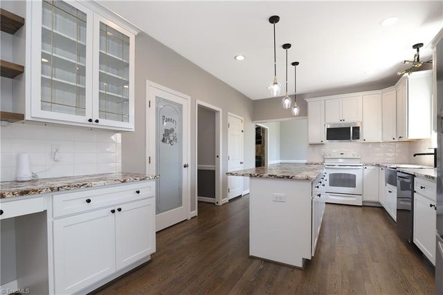 100 Woodstaff Road, Kernersville, NC 27284