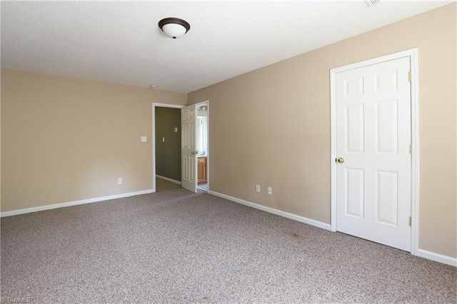100 Woodstaff Road, Kernersville, NC 27284