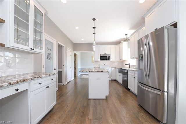 100 Woodstaff Road, Kernersville, NC 27284