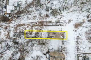 1902 Lithgow Ave, Perry Hilltop, PA 15214