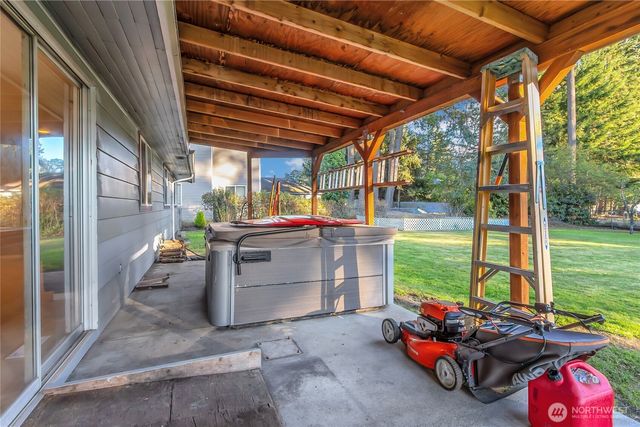 306 144th Street E, Tacoma, WA 98445