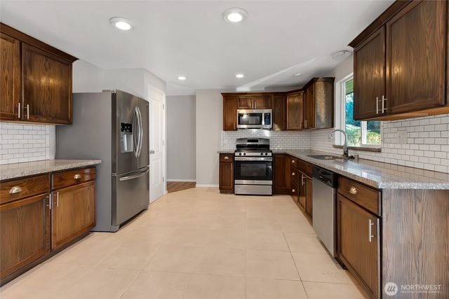 306 144th Street E, Tacoma, WA 98445