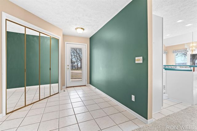 2087 Richardson Avenue, Holland, MI 49424