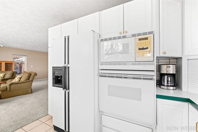 2087 Richardson Avenue, Holland, MI 49424