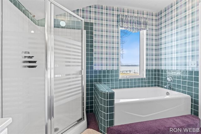 2087 Richardson Avenue, Holland, MI 49424