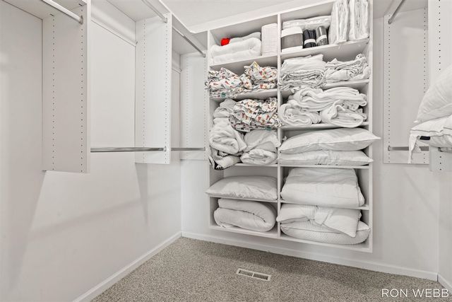 2087 Richardson Avenue, Holland, MI 49424