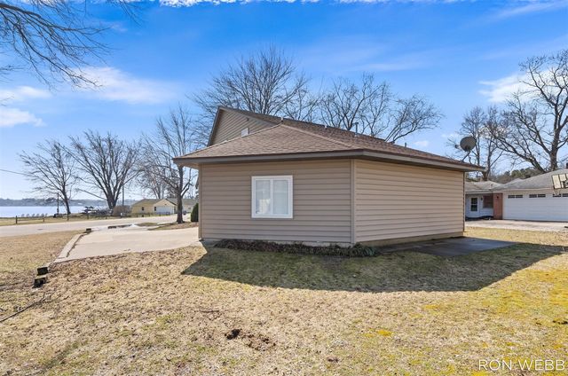 2087 Richardson Avenue, Holland, MI 49424