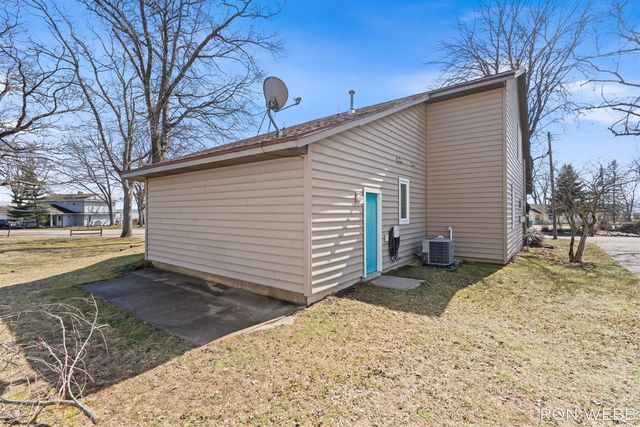 2087 Richardson Avenue, Holland, MI 49424