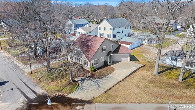 2087 Richardson Avenue, Holland, MI 49424