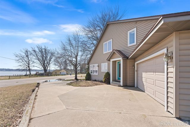 2087 Richardson Avenue, Holland, MI 49424