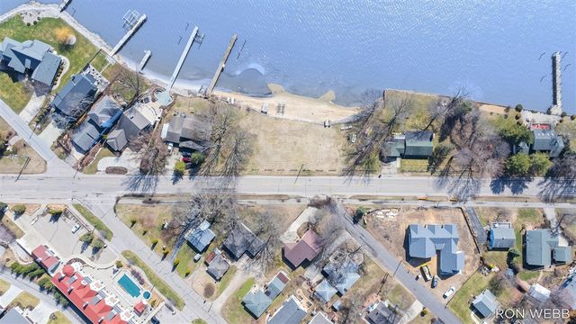 2087 Richardson Avenue, Holland, MI 49424