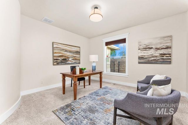 3716 W Quail Hollow Ct, Boise, ID 83703