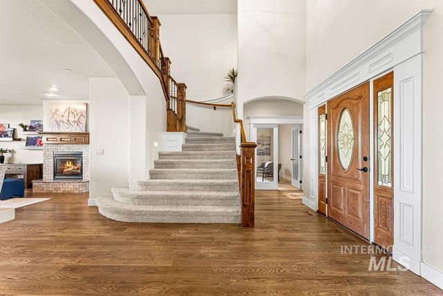 3716 W Quail Hollow Ct, Boise, ID 83703