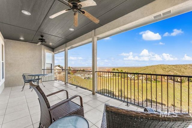 3716 W Quail Hollow Ct, Boise, ID 83703