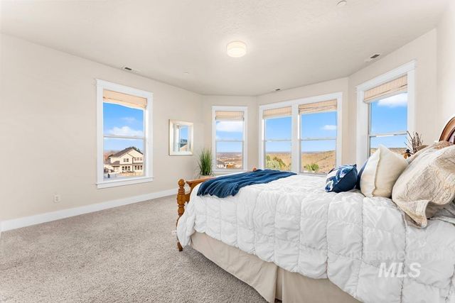 3716 W Quail Hollow Ct, Boise, ID 83703