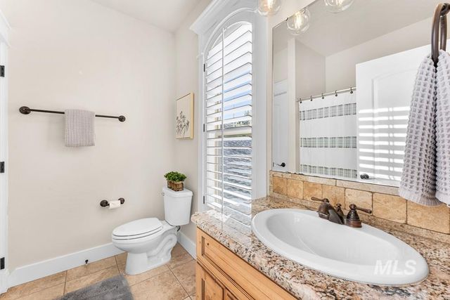 3716 W Quail Hollow Ct, Boise, ID 83703