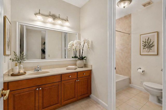 9905 Coronado Lake Drive, Boynton Beach, FL 33437