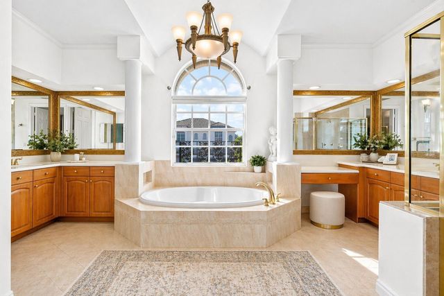 9905 Coronado Lake Drive, Boynton Beach, FL 33437