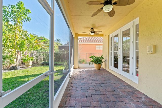 9905 Coronado Lake Drive, Boynton Beach, FL 33437