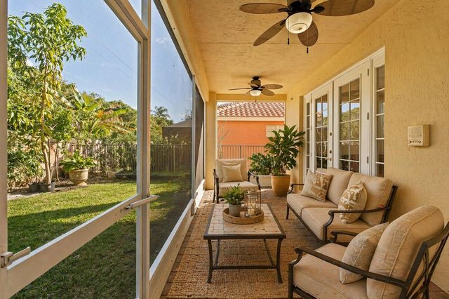 9905 Coronado Lake Drive, Boynton Beach, FL 33437