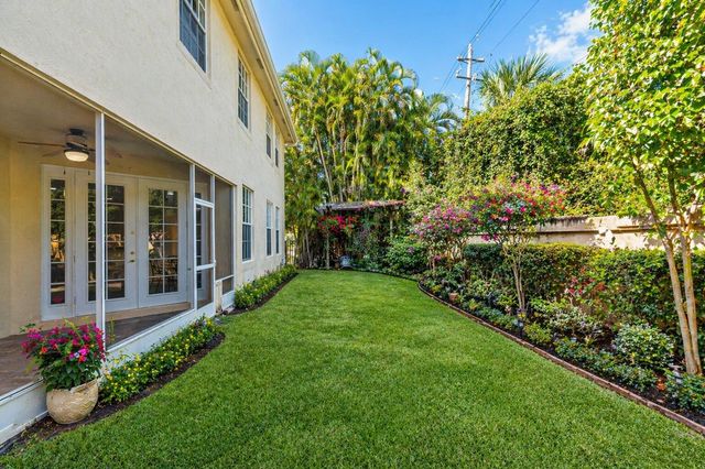 9905 Coronado Lake Drive, Boynton Beach, FL 33437