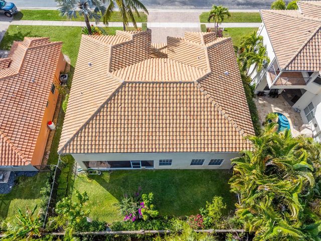 9905 Coronado Lake Drive, Boynton Beach, FL 33437