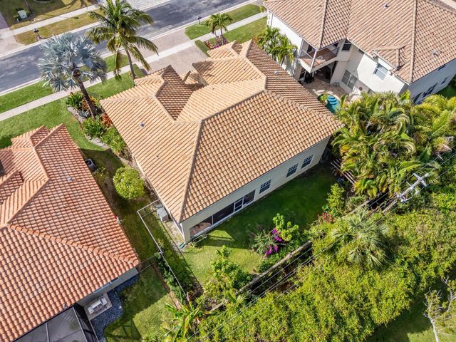 9905 Coronado Lake Drive, Boynton Beach, FL 33437