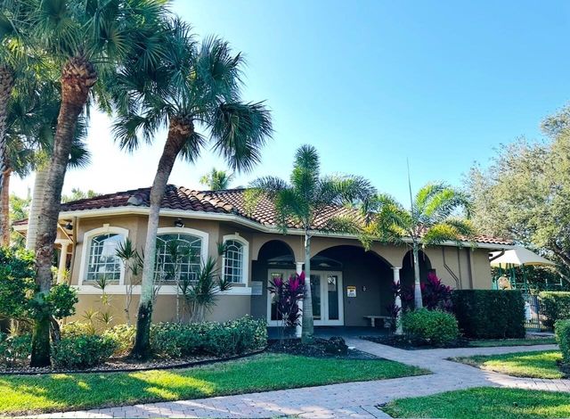 9905 Coronado Lake Drive, Boynton Beach, FL 33437