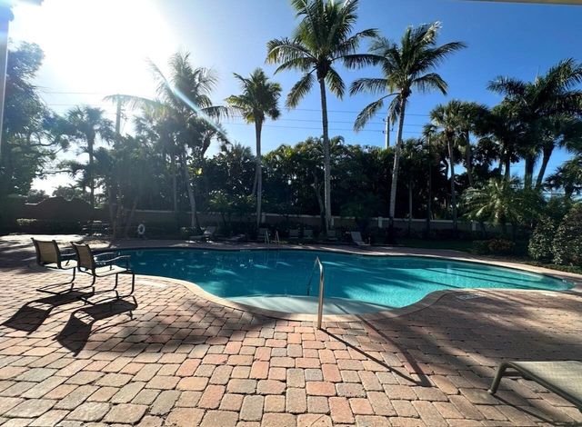 9905 Coronado Lake Drive, Boynton Beach, FL 33437