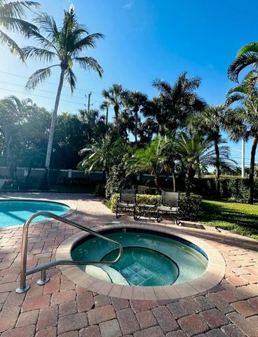 9905 Coronado Lake Drive, Boynton Beach, FL 33437