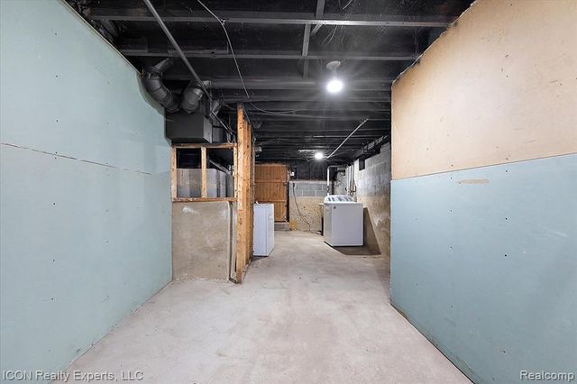 8226 Dickert Street, Commerce Twp, MI 48382