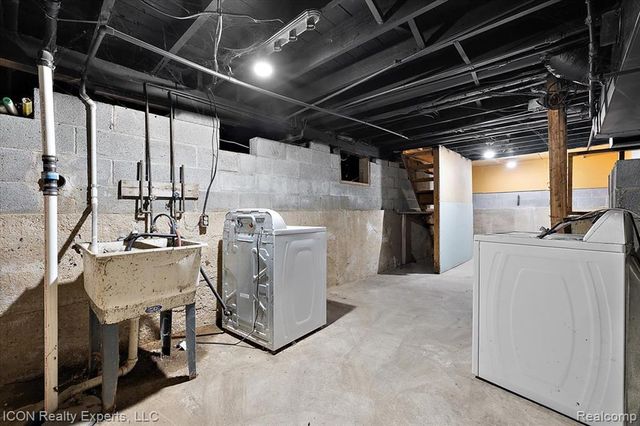 8226 Dickert Street, Commerce Twp, MI 48382