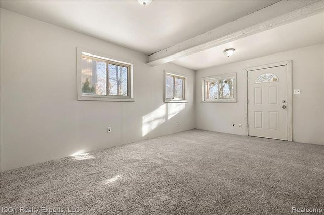 8226 Dickert Street, Commerce Twp, MI 48382