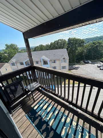 11 Gibbs St D61, Worcester, MA 01607