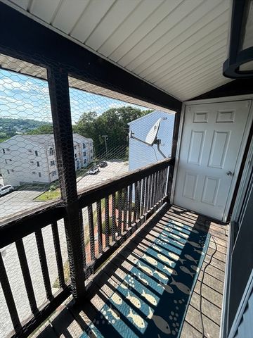 11 Gibbs St D61, Worcester, MA 01607