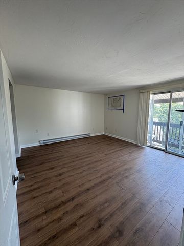 11 Gibbs St D61, Worcester, MA 01607