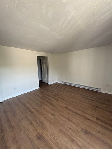 11 Gibbs St D61, Worcester, MA 01607