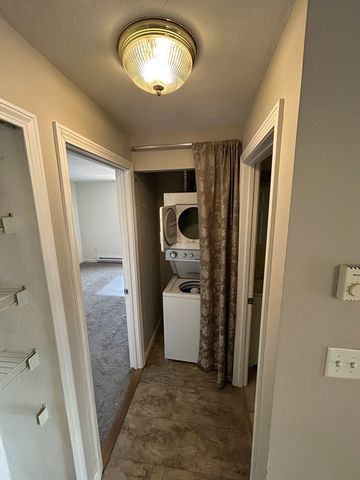 11 Gibbs St D61, Worcester, MA 01607