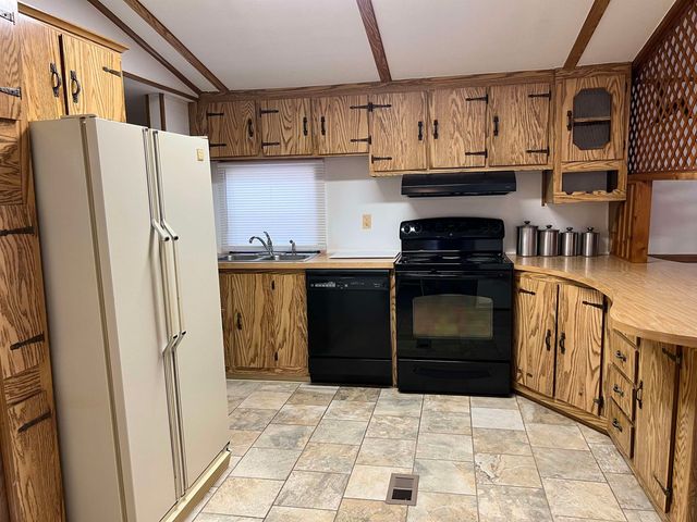 112 Village Ct., Murrells Inlet, SC 29576