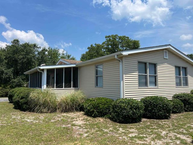 112 Village Ct., Murrells Inlet, SC 29576