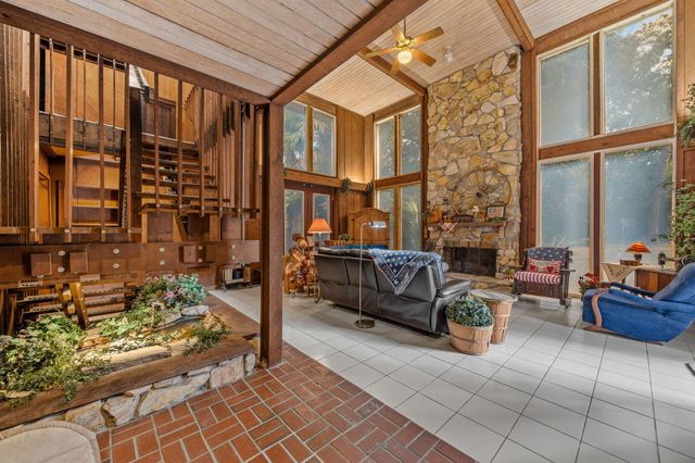 3056 D Road, Loxahatchee Groves, FL 33470