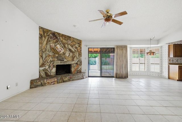 402 E MONTE CRISTO Avenue, Phoenix, AZ 85022