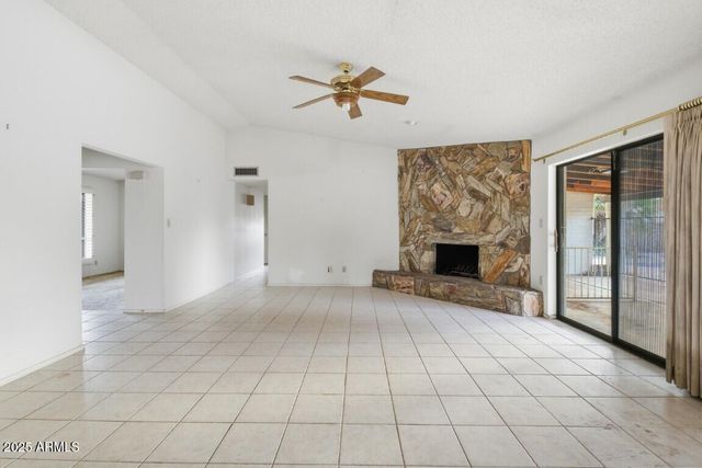 402 E MONTE CRISTO Avenue, Phoenix, AZ 85022