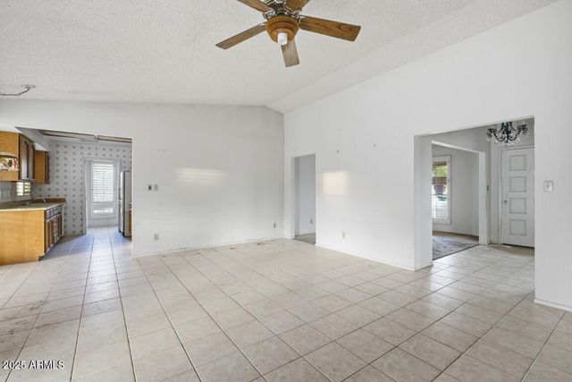 402 E MONTE CRISTO Avenue, Phoenix, AZ 85022