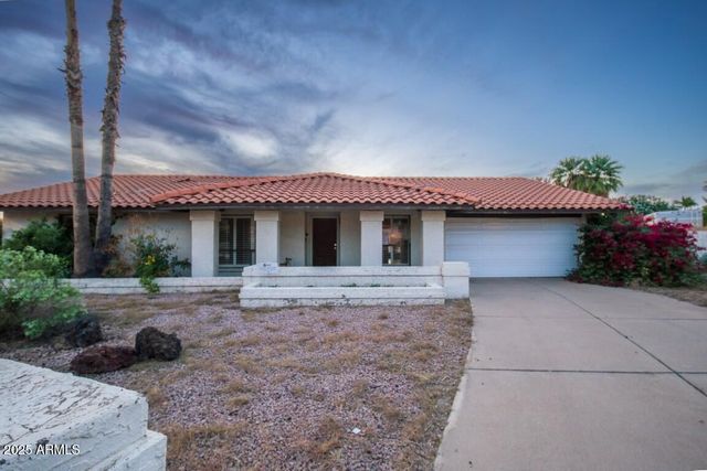 402 E MONTE CRISTO Avenue, Phoenix, AZ 85022